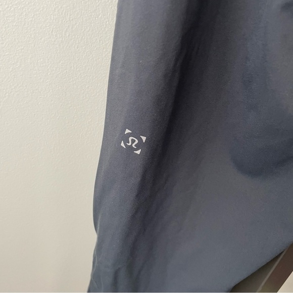 Lululemon Chill Motion Pant Melanite Ankle Zipper Snap Pocket Size Medium - Picture 3 of 11